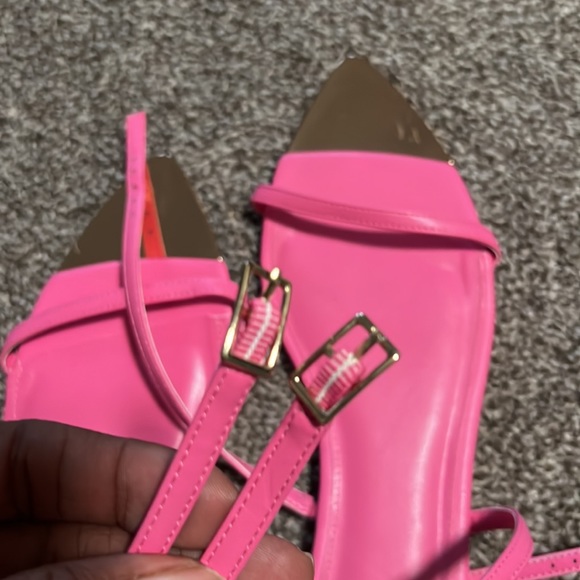 Express Gladiator sandal - Picture 6 of 6